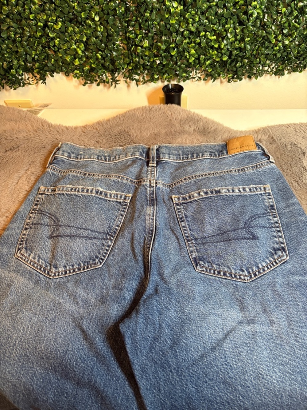 American Eagle Women’s Baggy Jeans Size 10 - Picture 3 of 6